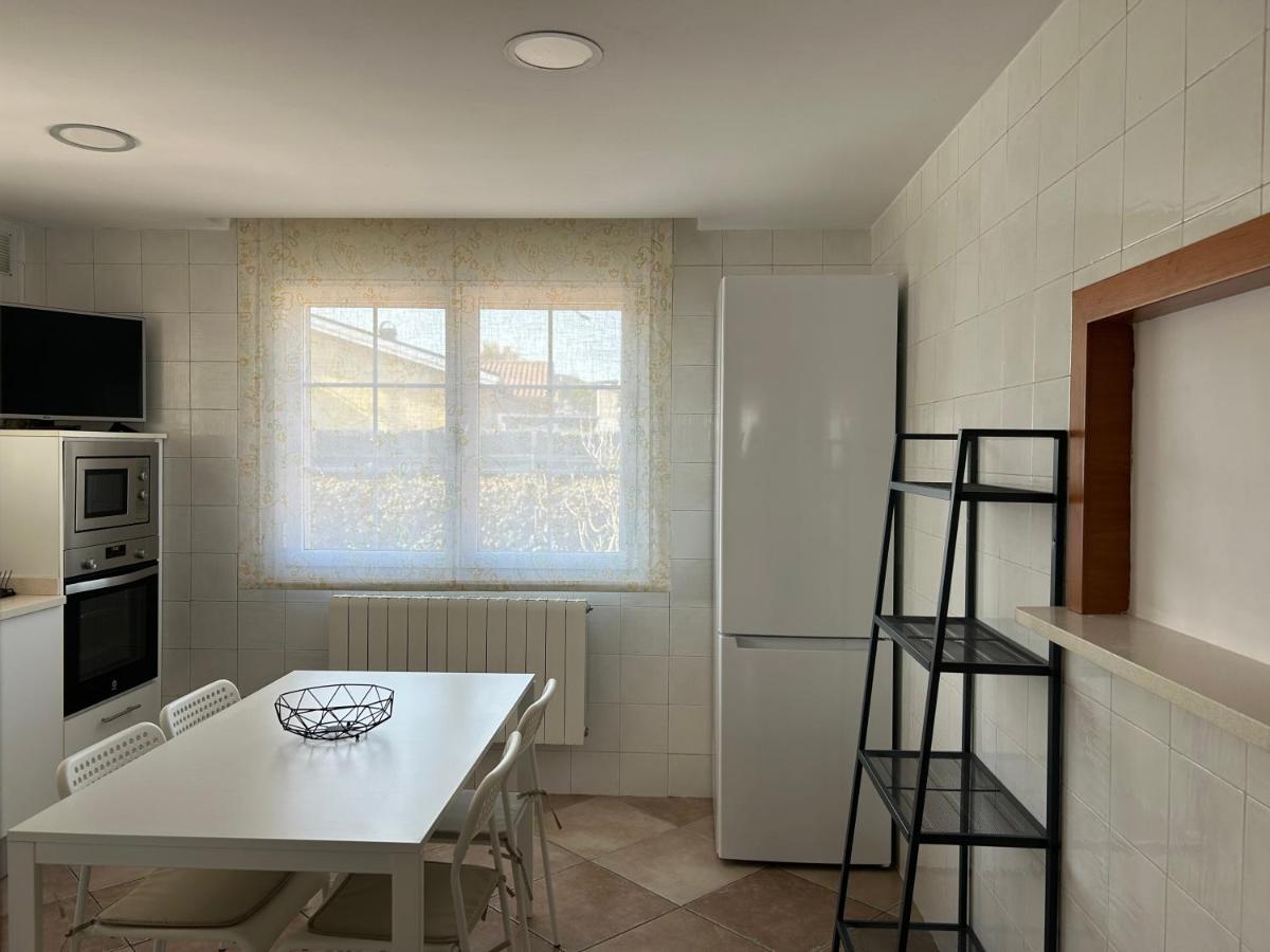 Piscina De Sal Barbacoa Wifi, Parking Gratis, 3 Min Pga Casa El Roble Villa Girona Kültér fotó