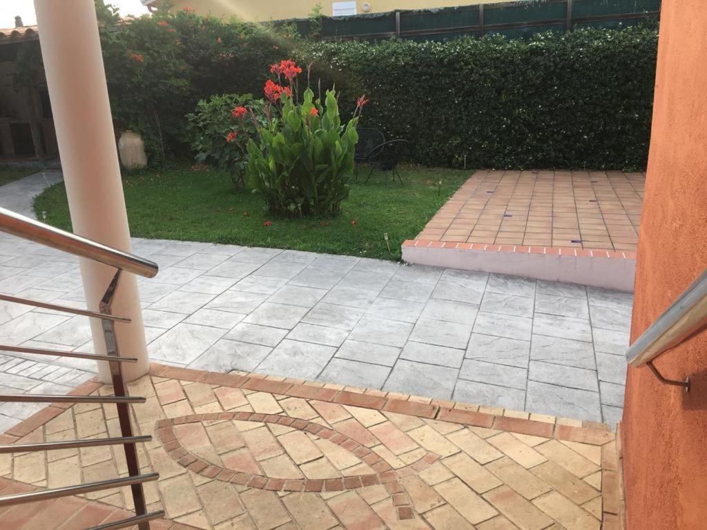 Piscina De Sal Barbacoa Wifi, Parking Gratis, 3 Min Pga Casa El Roble Villa Girona Kültér fotó