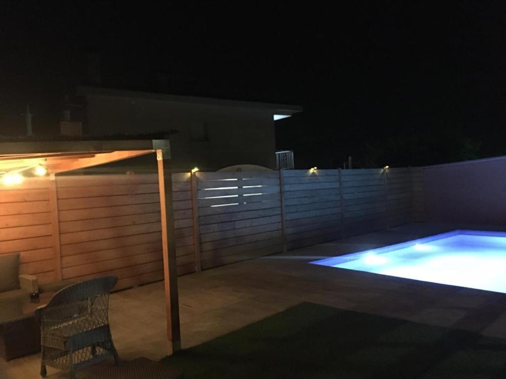 Piscina De Sal Barbacoa Wifi, Parking Gratis, 3 Min Pga Casa El Roble Villa Girona Kültér fotó